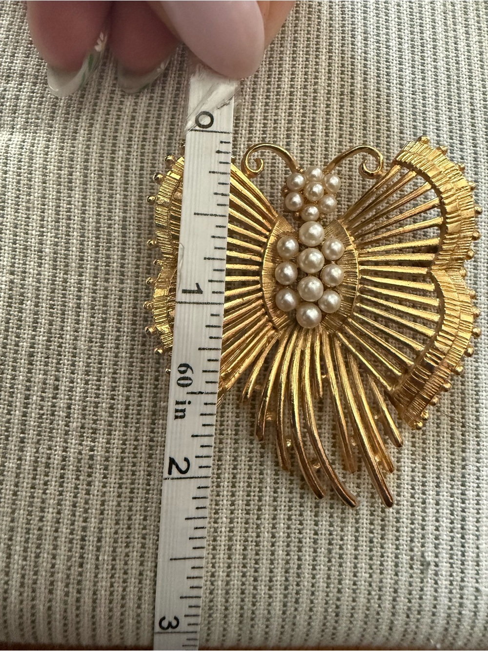 Lisner Butterfly Faux Pearl Cluster & Gold-tone Vintage Brooch - Picture 11 of 11